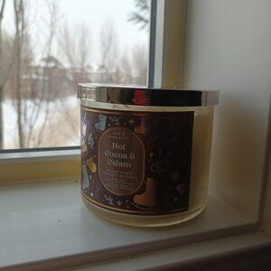 Bath and Body Works Hot Cocoa & Cream Candle